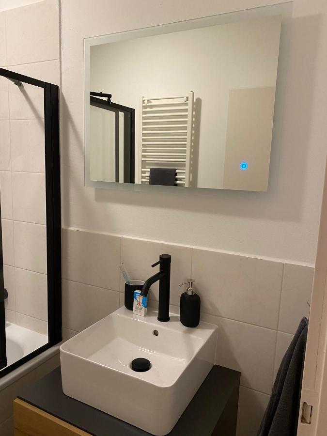 דטמולד Apartment Am Palaisgarten, Netflix, Wlan, Boxspringbett מראה חיצוני תמונה